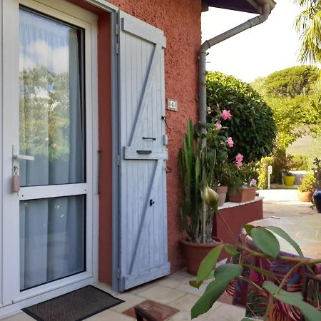 ラマグドレーヌ La Casa Color Bed & Breakfast エクステリア 写真