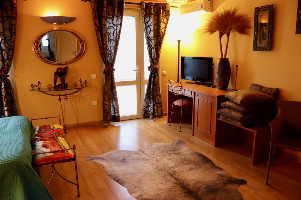 ラマグドレーヌ La Casa Color Bed & Breakfast エクステリア 写真