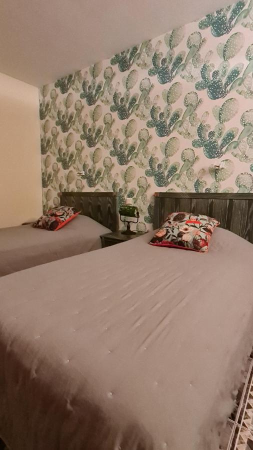 ラマグドレーヌ La Casa Color Bed & Breakfast エクステリア 写真